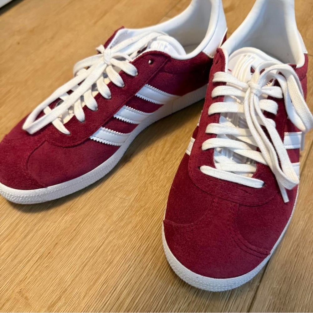Adidas Maroon and White Classic Sneakers - Picture 2 of 6